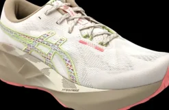 Asics Novablast 5 TR nature bathing/guava