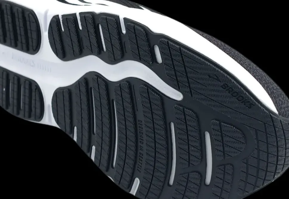 Brooks Ghost Max 2 black/white/fiery red