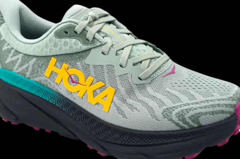 Hoka One One Challenger ATR 7 aloe vera / black