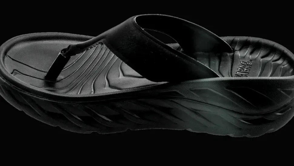 Hoka One One Women's Ora recovery flip - herstel slippers - black / dark gull gray