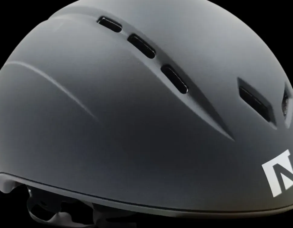 Nice schaatshelm metallic black